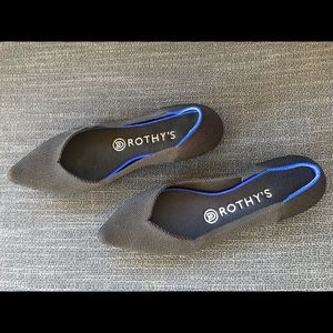 Black Rothy’s Point in Black